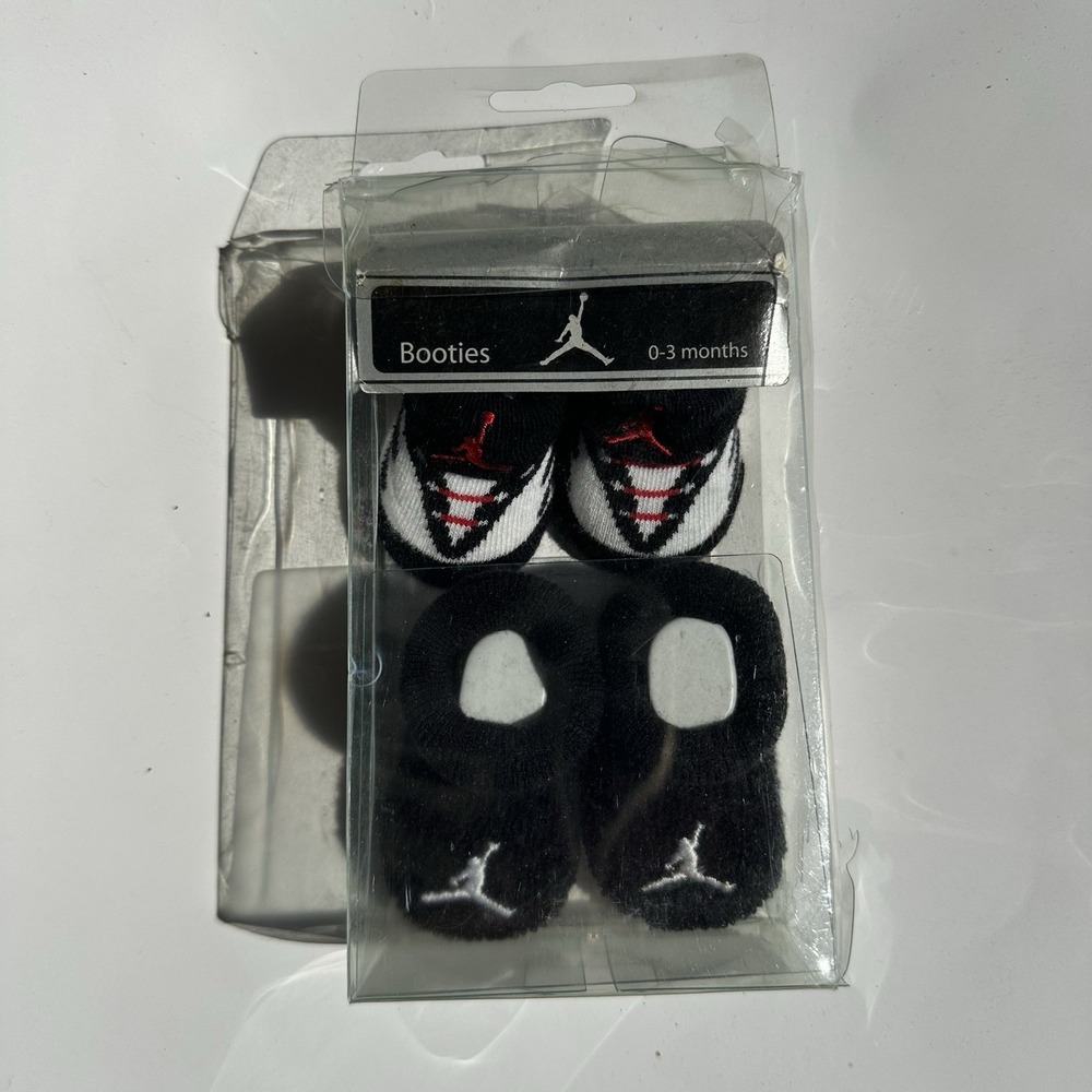 2 Pairs Of Jordan Booties Infant Size 0-3 Months Vintage 2004